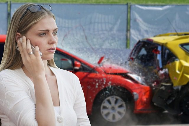 Car crash phone call to an insurance company Car crash phone call to an insurance company